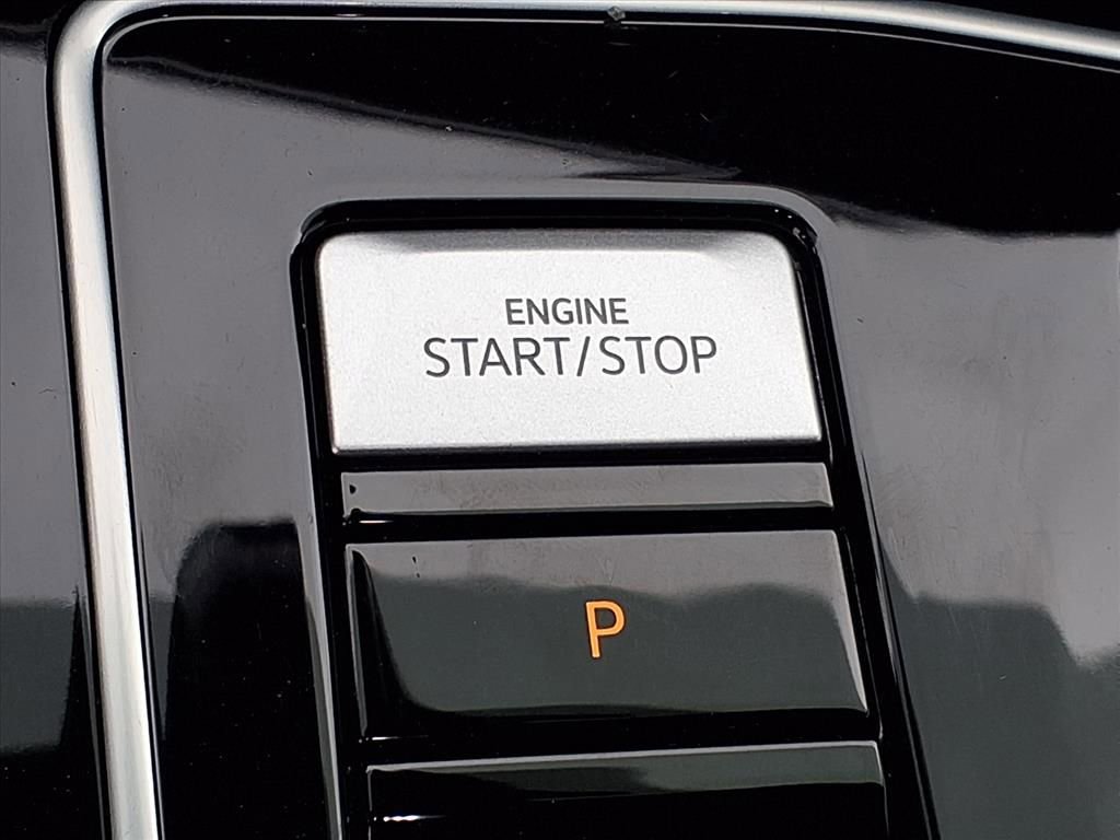 Certified 2023 Volkswagen Golf 20th Anniversary Edition w/ Golf Protection Package image 18