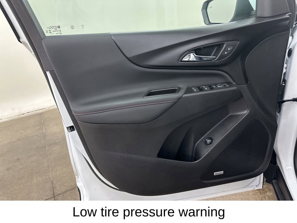 Certified 2024 Chevrolet Equinox RS w/ RS Leather Package image 33