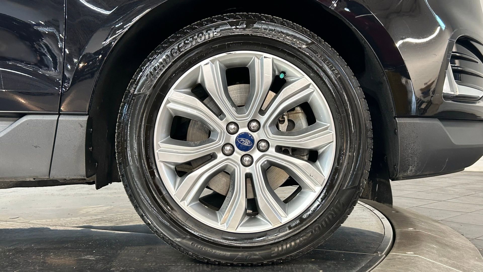 Used 2019 Ford Edge Titanium AWD/4WD image 21