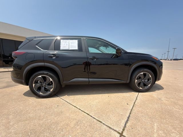 Used 2025 Nissan Rogue SV FWD image 18
