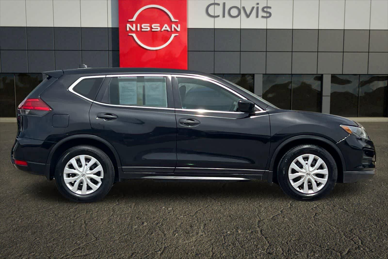 Used 2017 Nissan Rogue S FWD image 9
