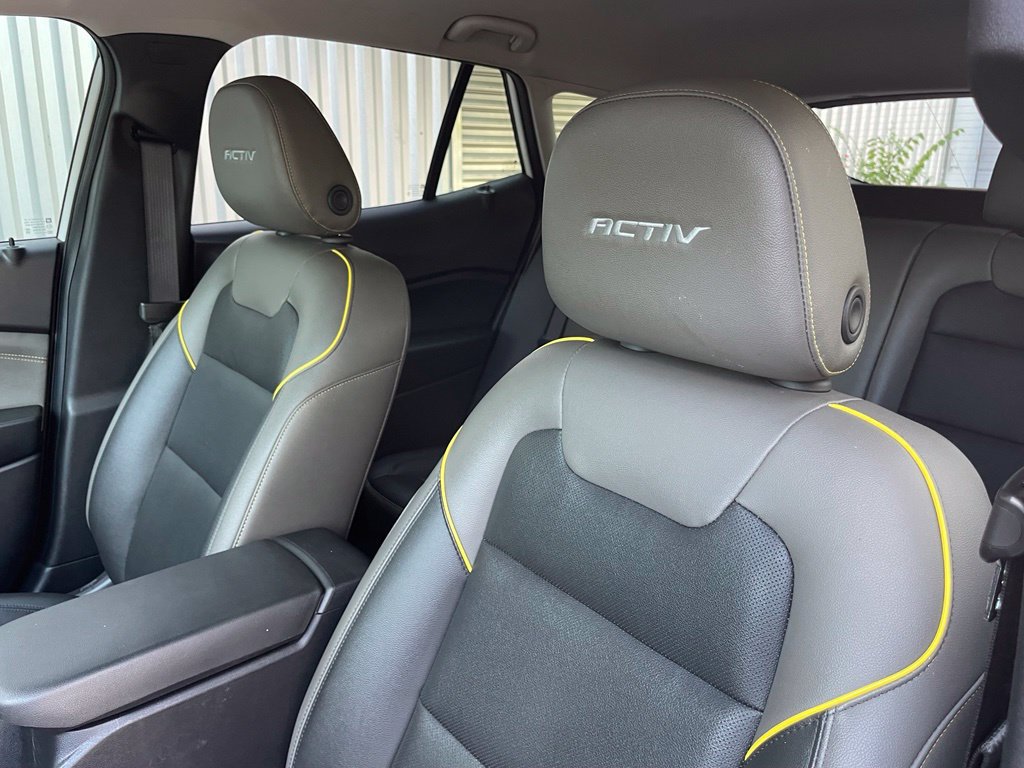 Used 2025 Chevrolet Trax ACTIV FWD image 24