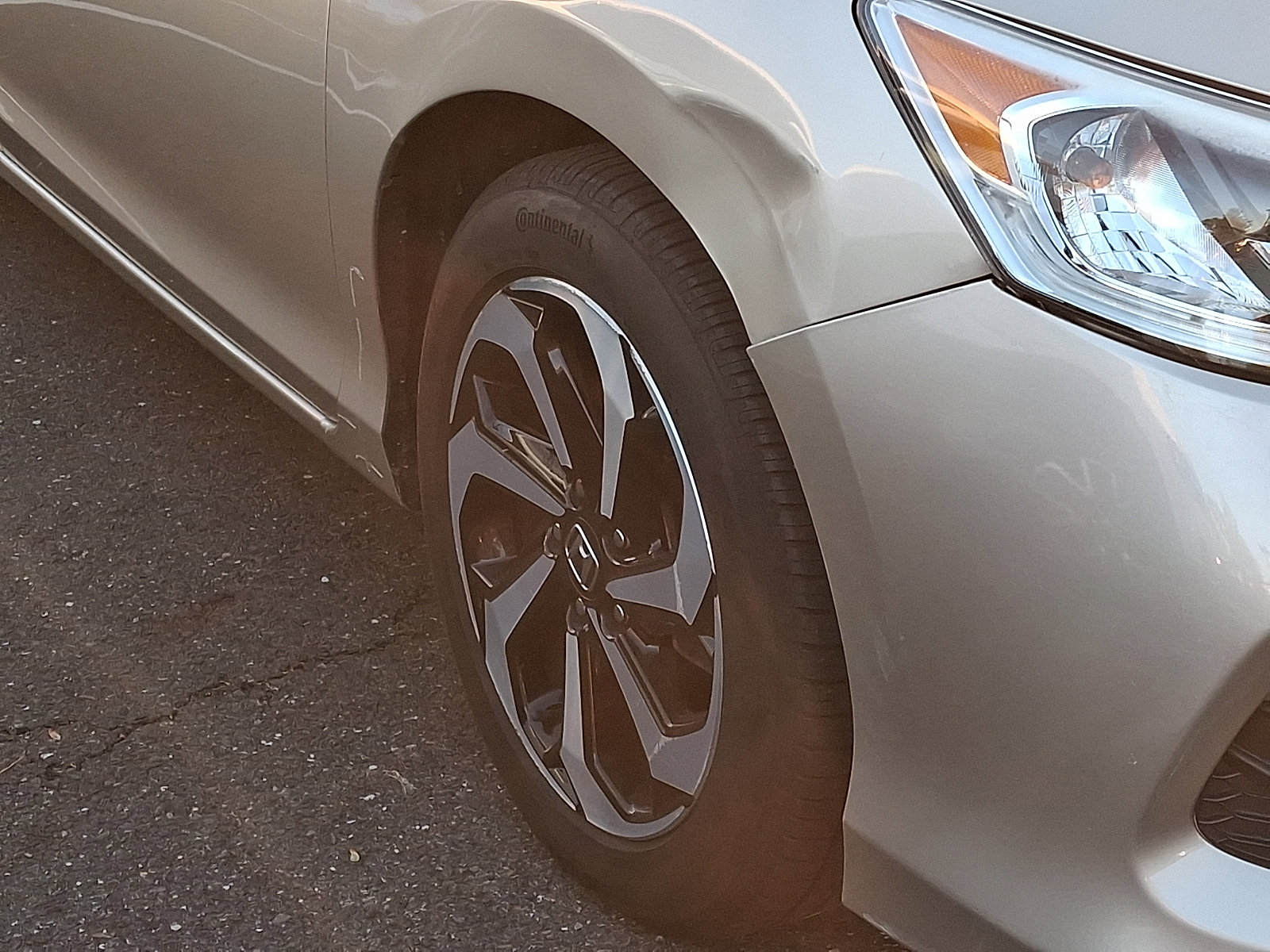 Used 2017 Honda Accord EX-L image 6