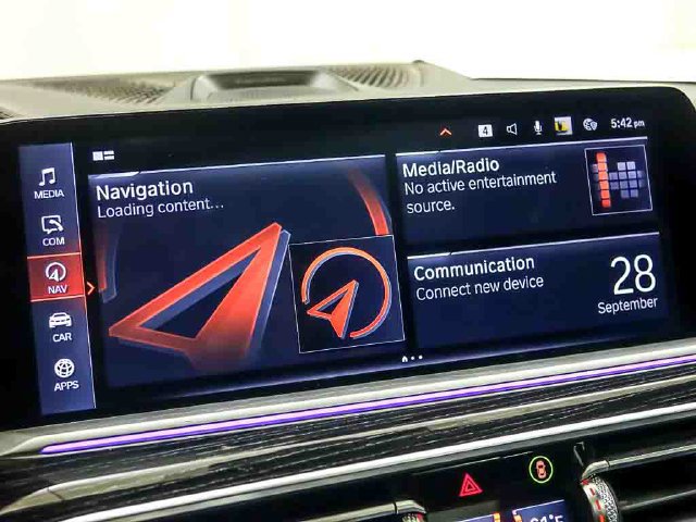 Used 2020 BMW X7 M50i AWD/4WD image 19