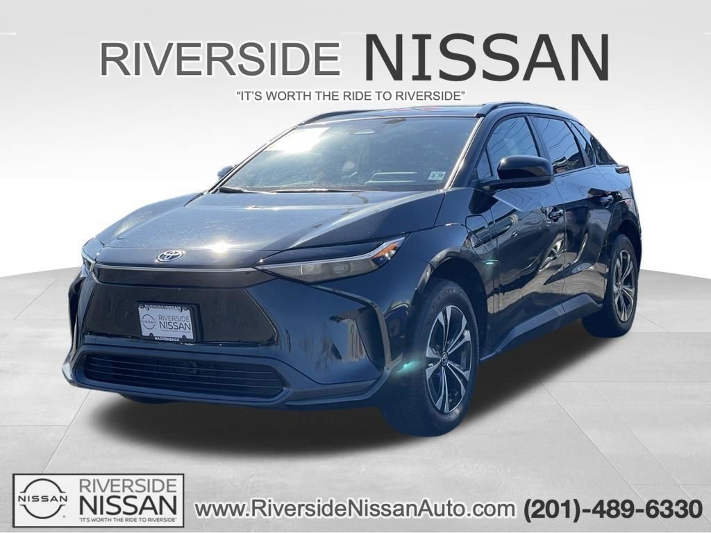 Used 2025 Toyota bZ4X FWD w/ Weather Package image 1