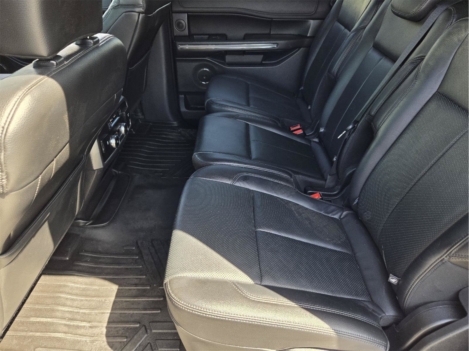 Certified 2018 Ford Expedition Max XLT w/ Equipment Group 202A RWD image 27