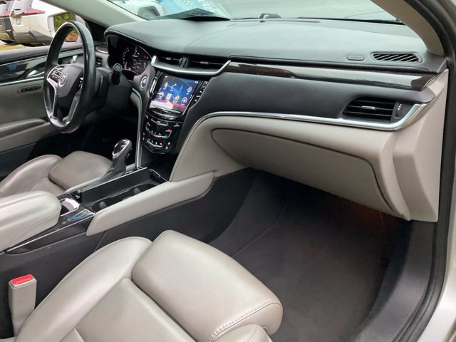 Used 2014 Cadillac XTS Luxury w/ Driver Awareness Package FWD image 21