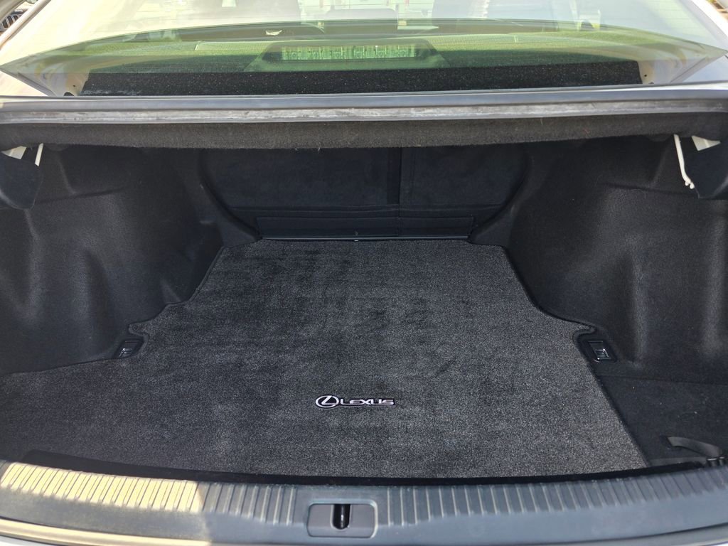 Used 2016 Lexus IS 200t RWD image 23