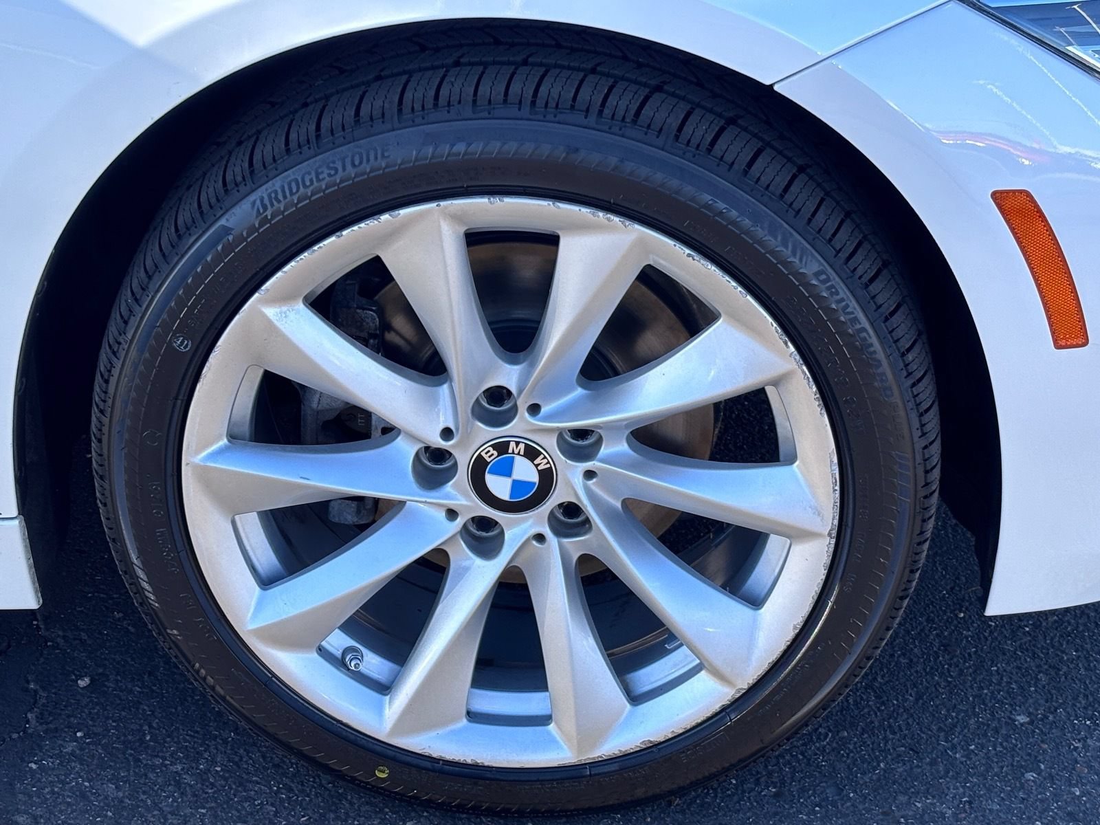 Used 2018 BMW 320i xDrive Sedan AWD/4WD image 11