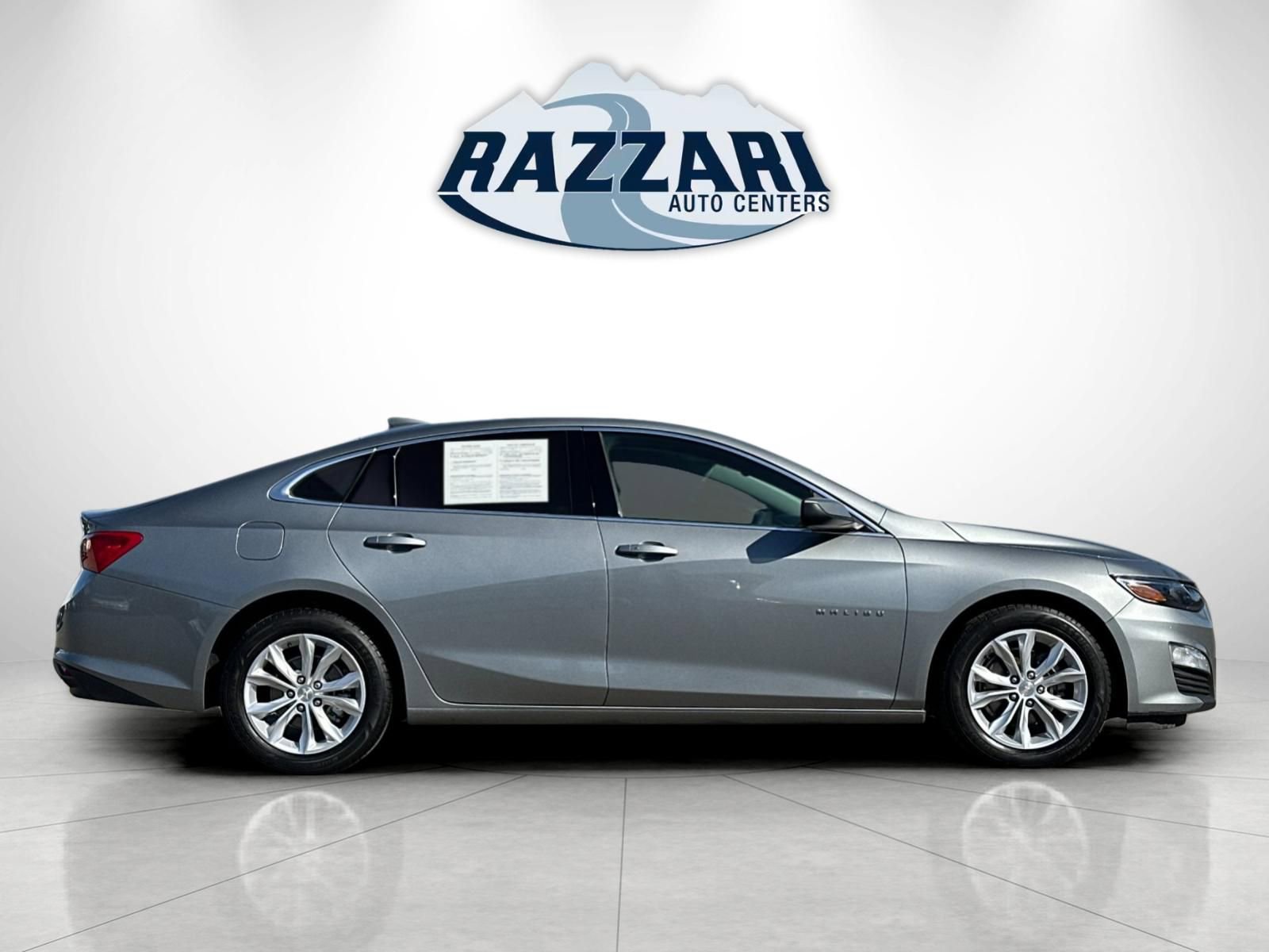 Used 2023 Chevrolet Malibu LT FWD image 2
