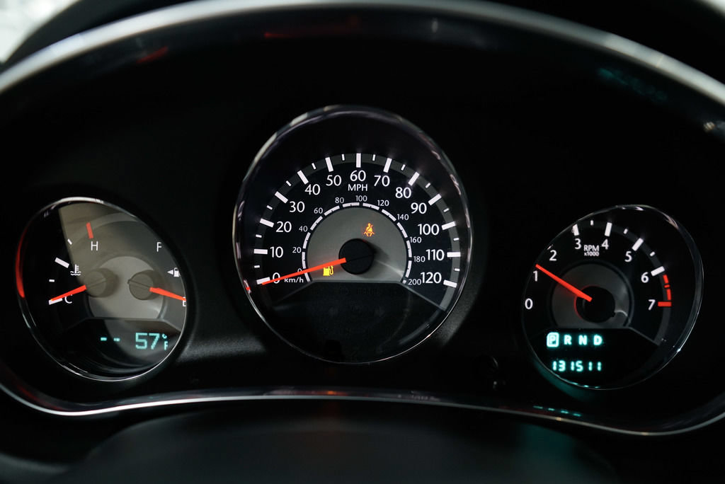 Used 2012 Chrysler 200 Limited FWD image 25