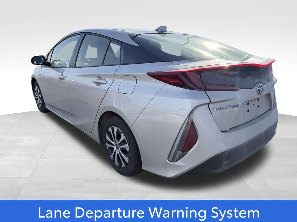 Used 2021 Toyota Prius Prime XLE image 2