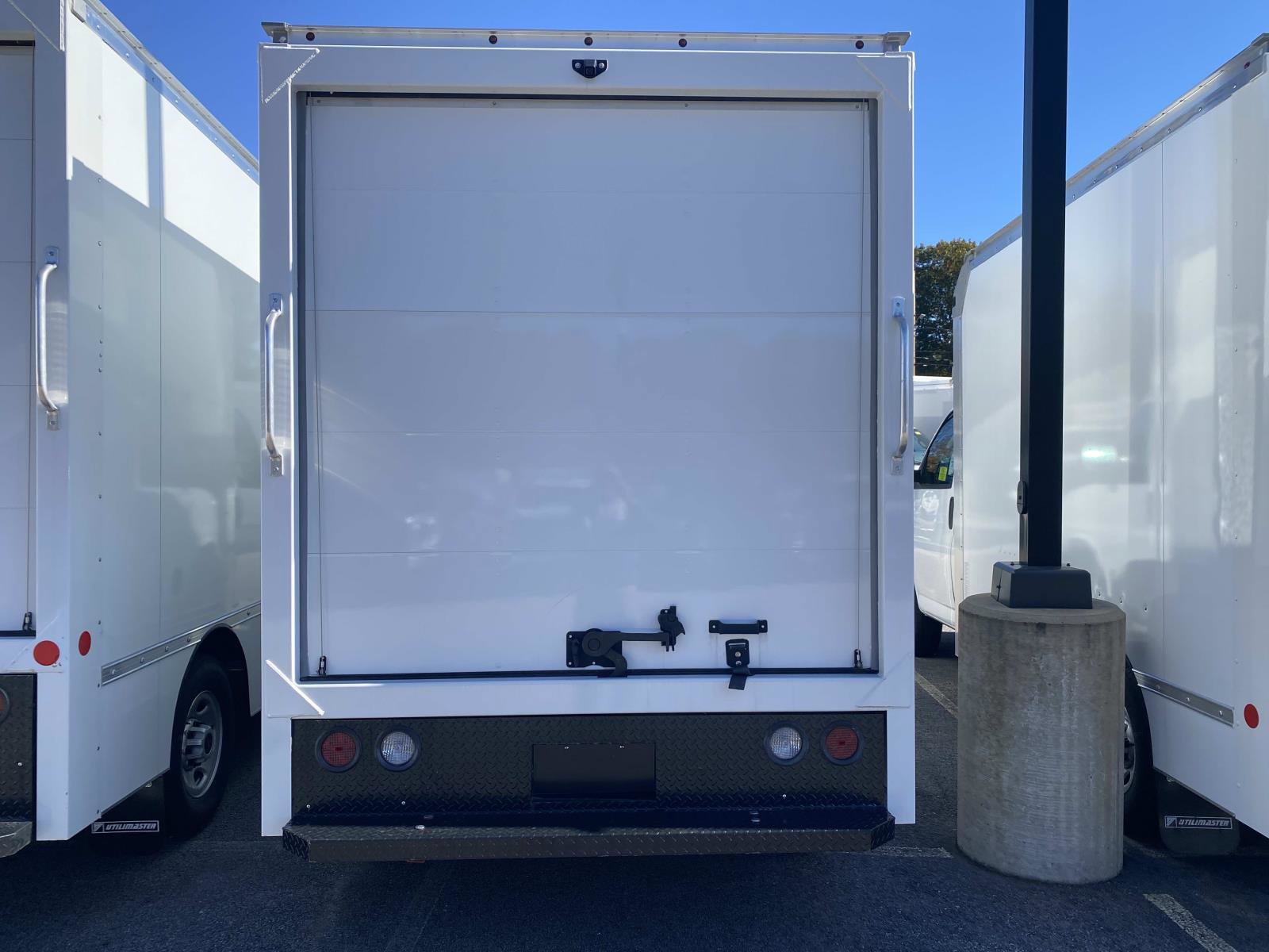 New 2023 GMC Savana 3500 w/ Power Convenience Package image 3