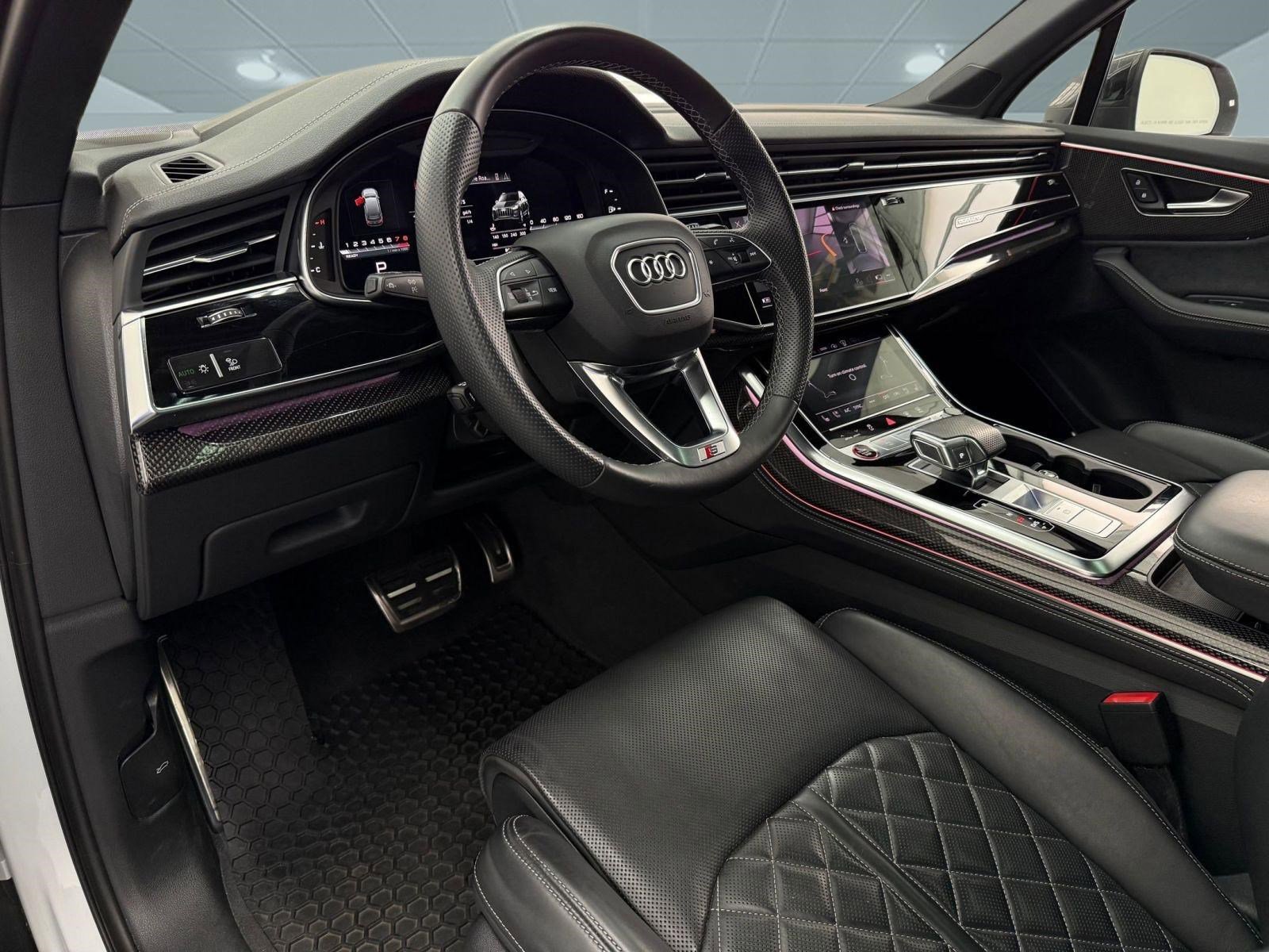 Used 2023 Audi SQ7 Prestige w/ Prestige Package AWD/4WD image 4
