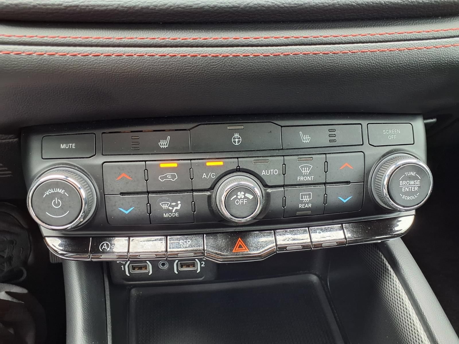 Used 2025 Dodge Durango GT AWD/4WD image 13