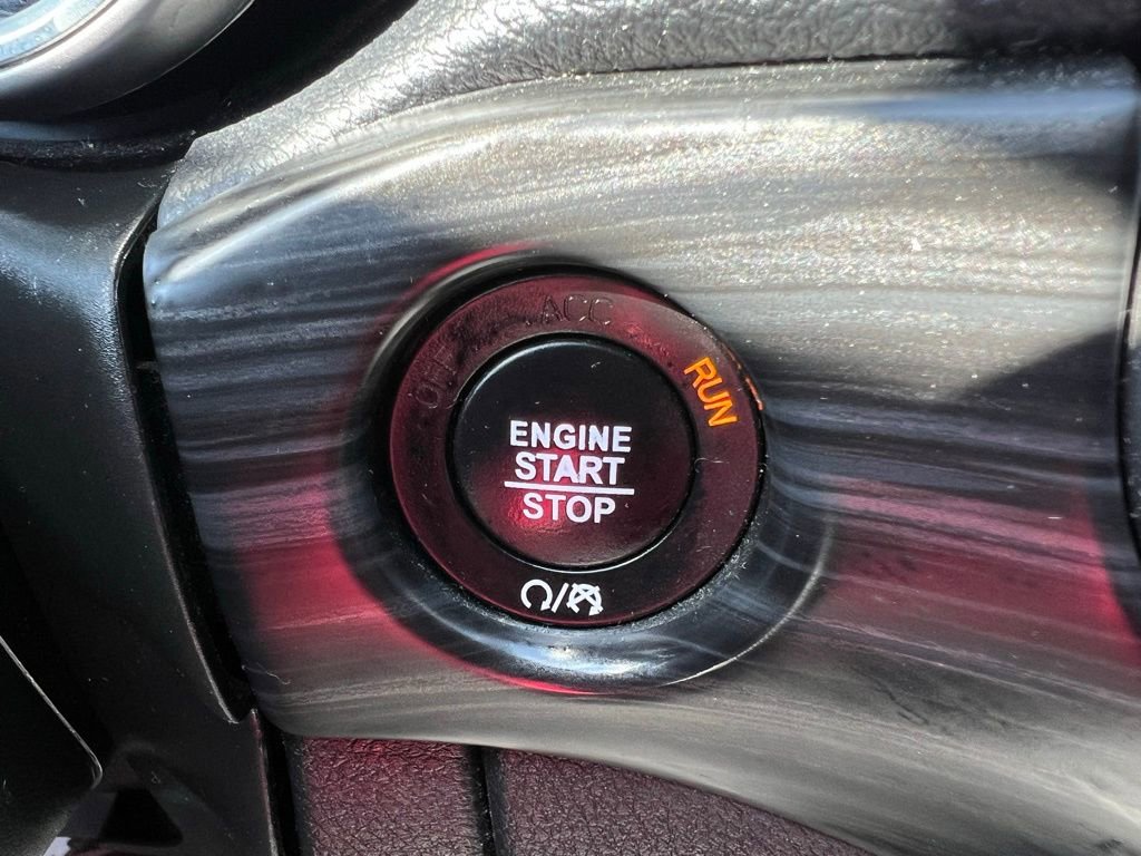 Used 2021 Jeep Grand Cherokee Laredo AWD/4WD image 33