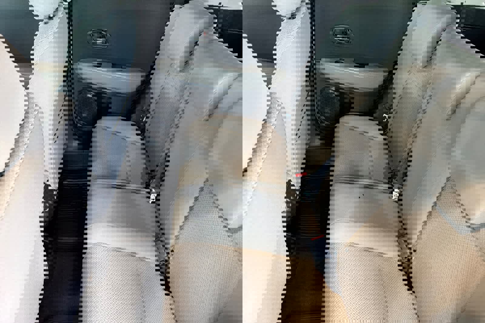 Certified 2021 Honda HR-V LX image 4