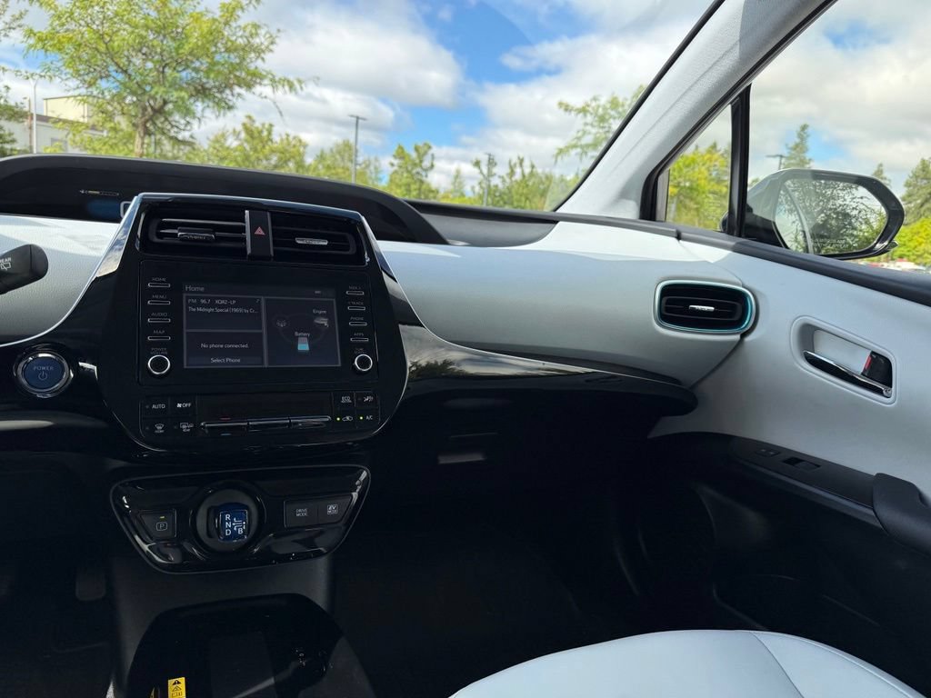 Used 2020 Toyota Prius XLE w/ Advanced Technology Package AWD/4WD image 25