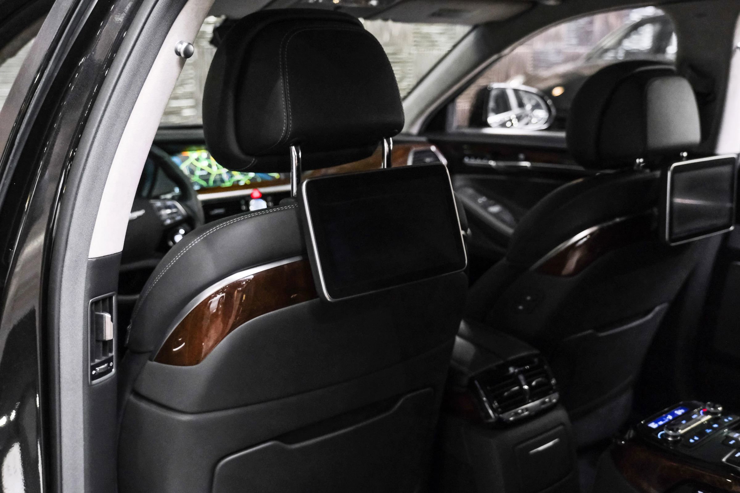 Used 2019 Genesis G90 5.0 Ultimate RWD image 39