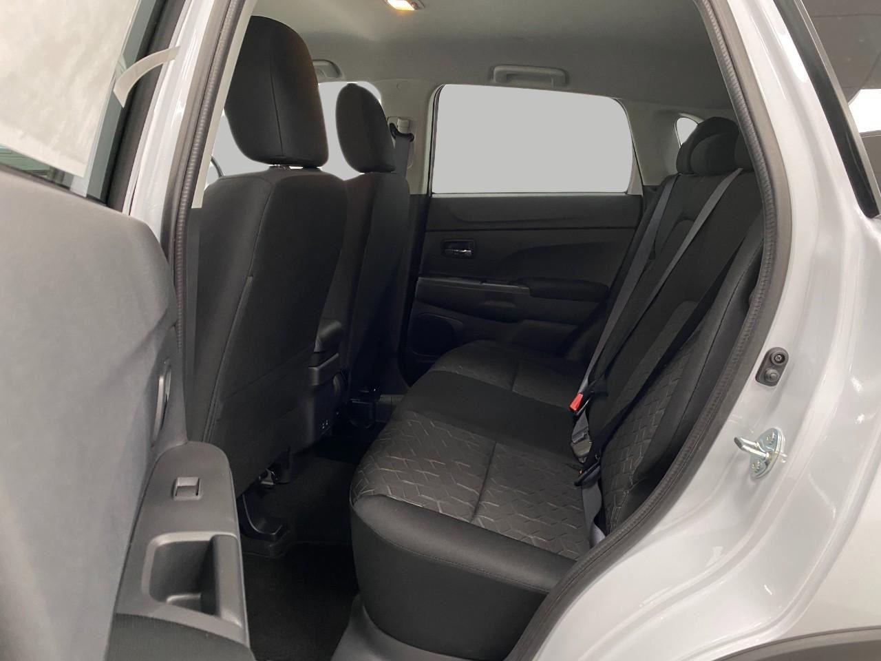 New 2026 Mitsubishi Outlander Sport LE AWD/4WD image 54