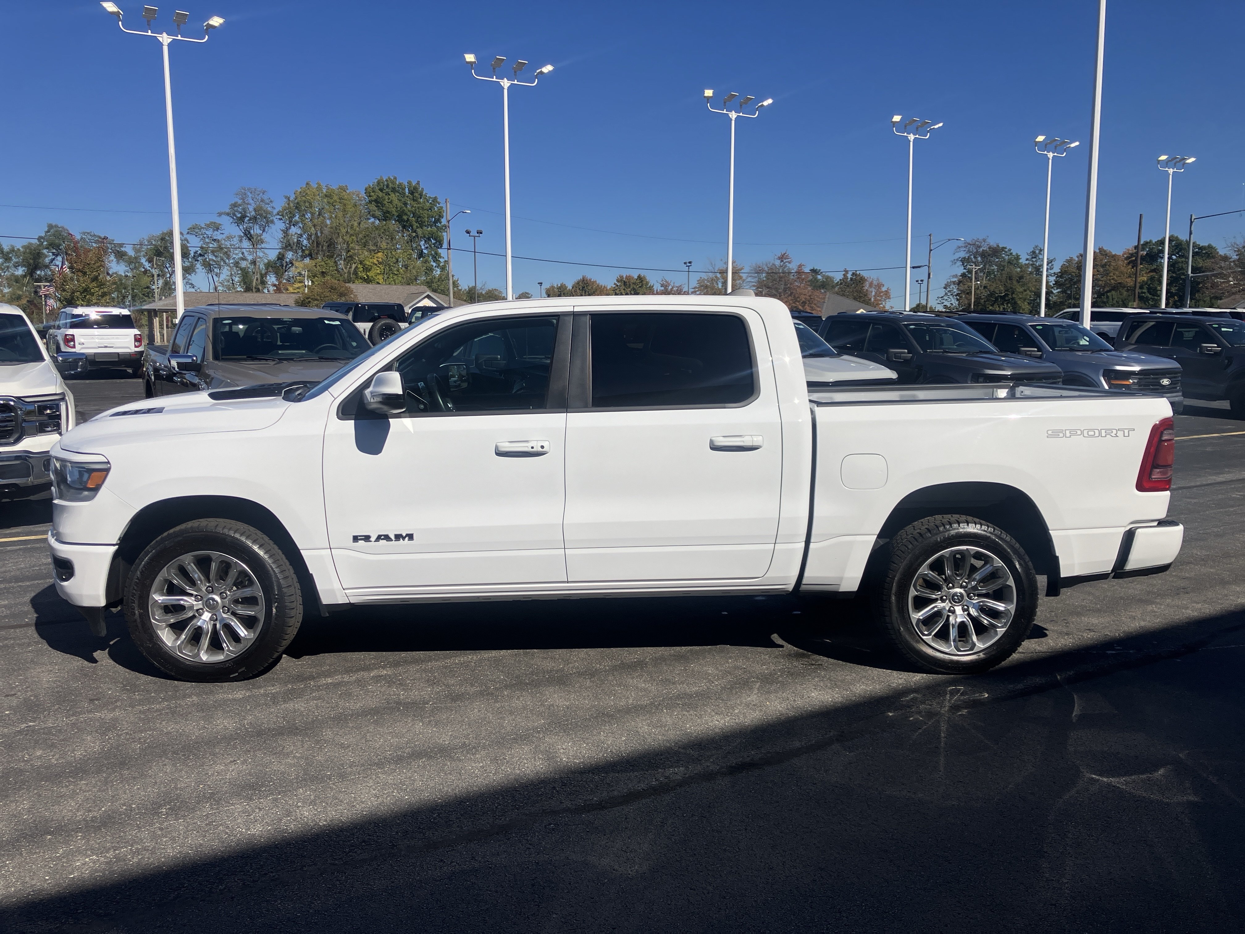 Used 2023 RAM 1500 Laramie AWD/4WD image 4