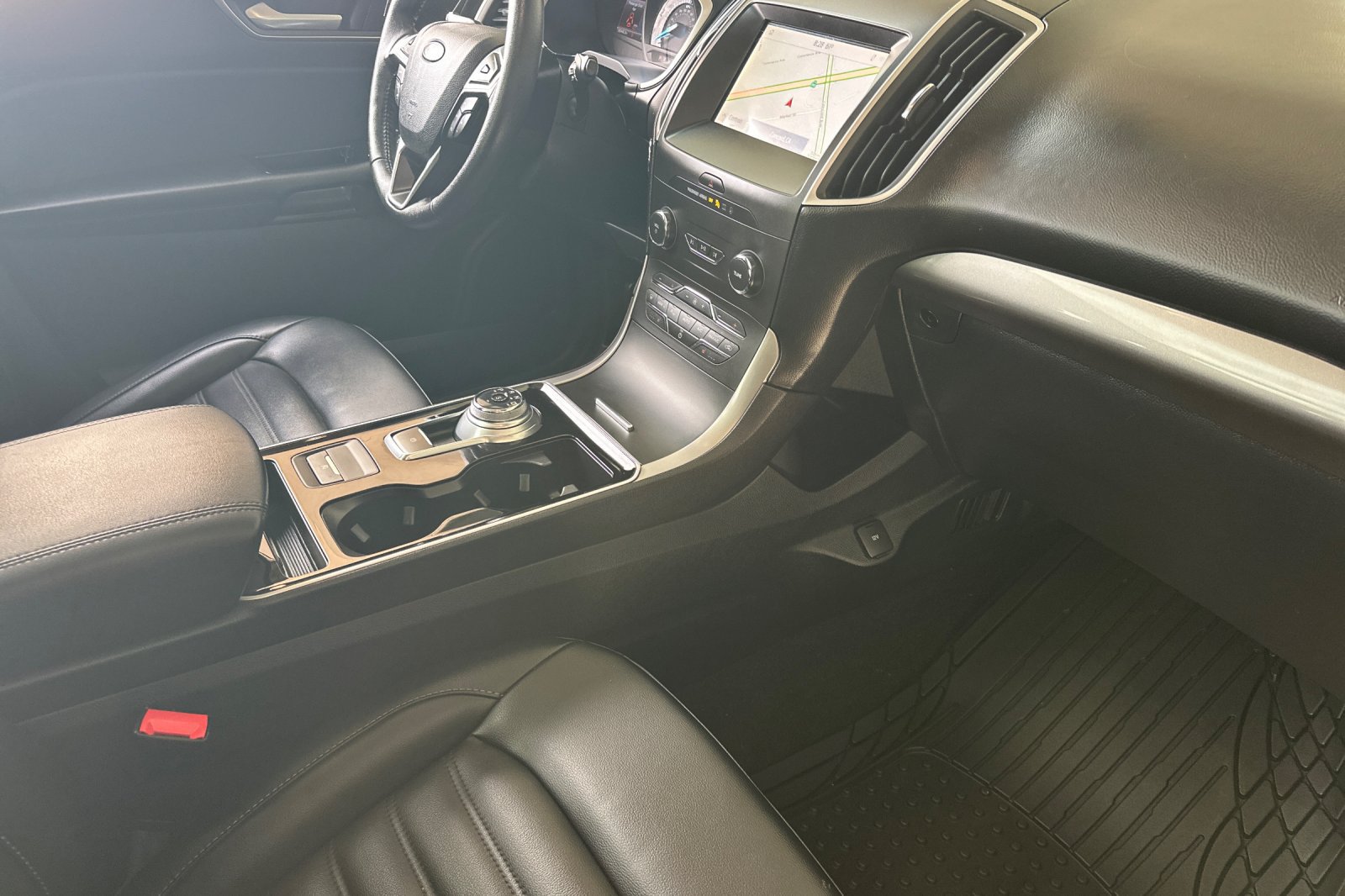 Used 2020 Ford Edge SEL w/ Convenience Package FWD image 13