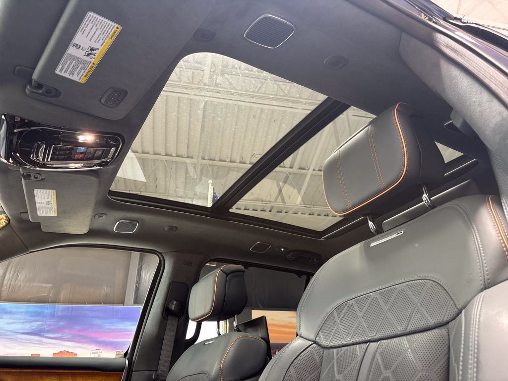 New 2024 Jeep Grand Wagoneer L Series III w/ Rear Seat Video Group 1 AWD/4WD image 32