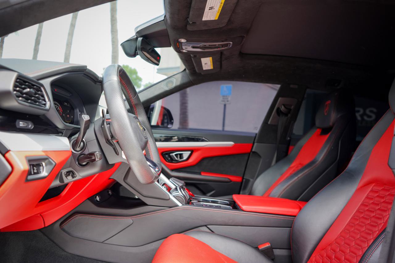 Used 2019 Lamborghini Urus S AWD/4WD image 10