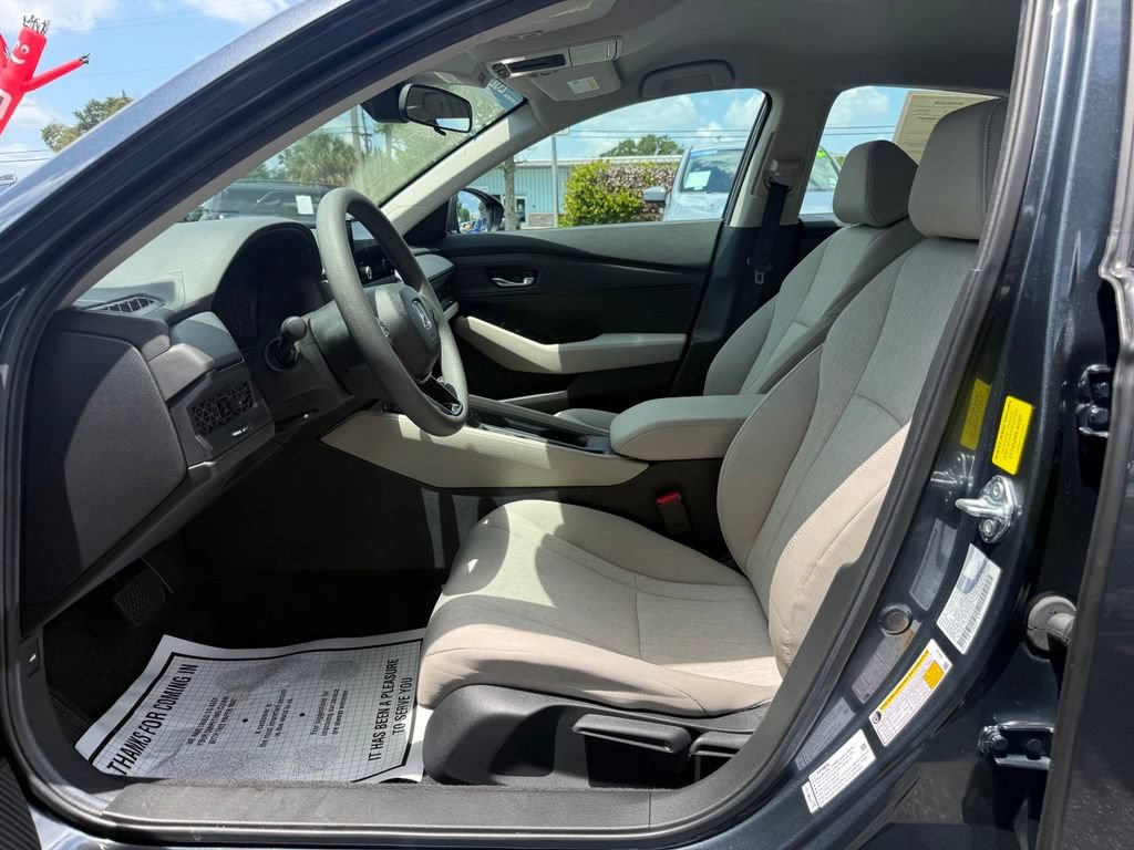 Certified 2025 Honda Accord LX image 9