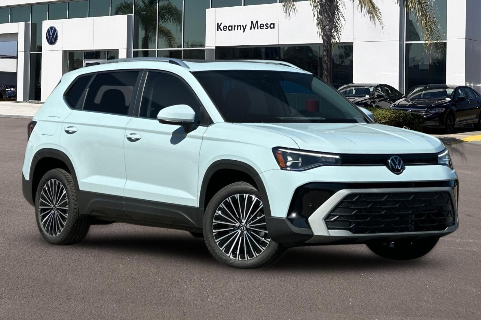 New 2026 Volkswagen Taos SE FWD image 2