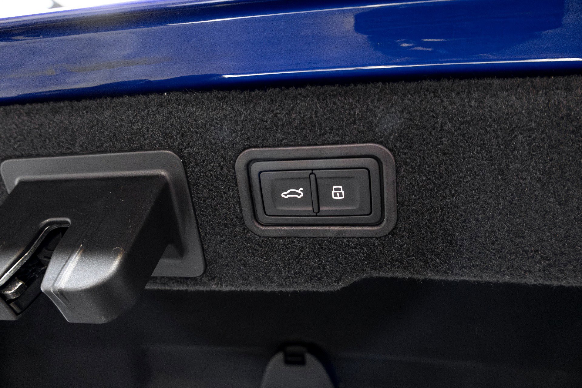 Used 2023 Audi S8 image 46