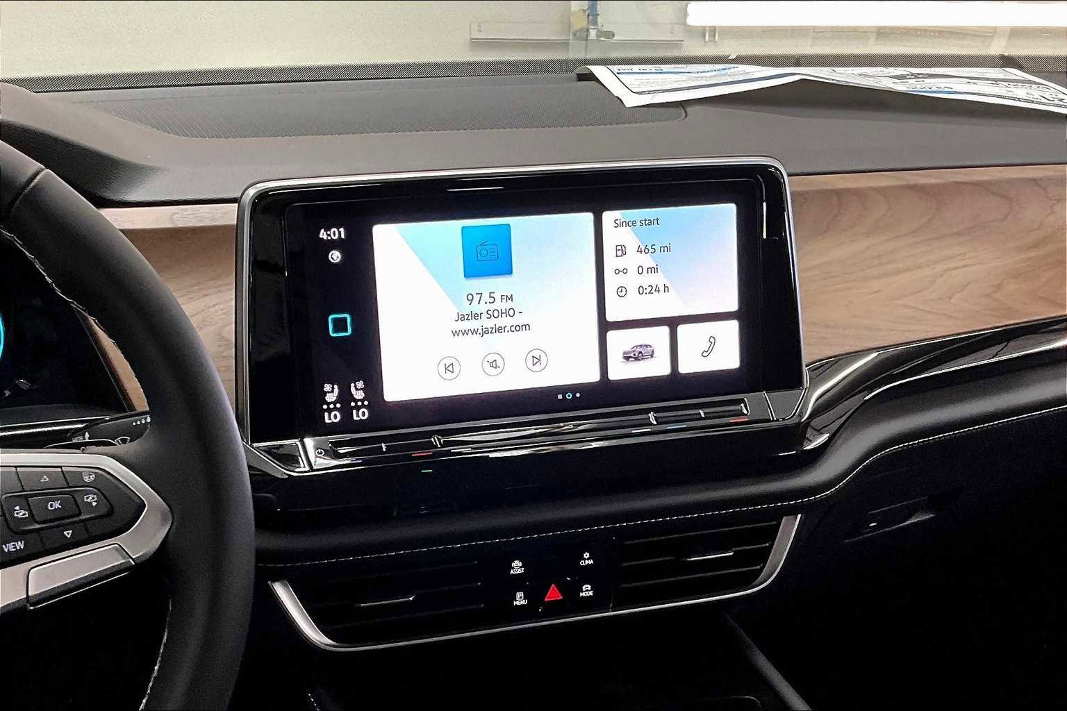 New 2025 Volkswagen Atlas SE image 9