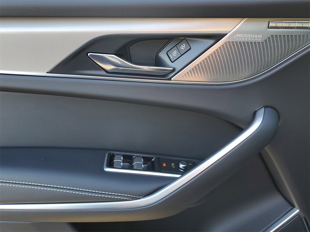 New 2026 Jaguar F-PACE R-Dynamic S image 11