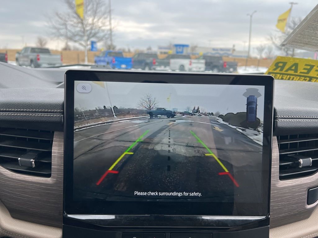 Used 2024 Ford Expedition Limited image 19