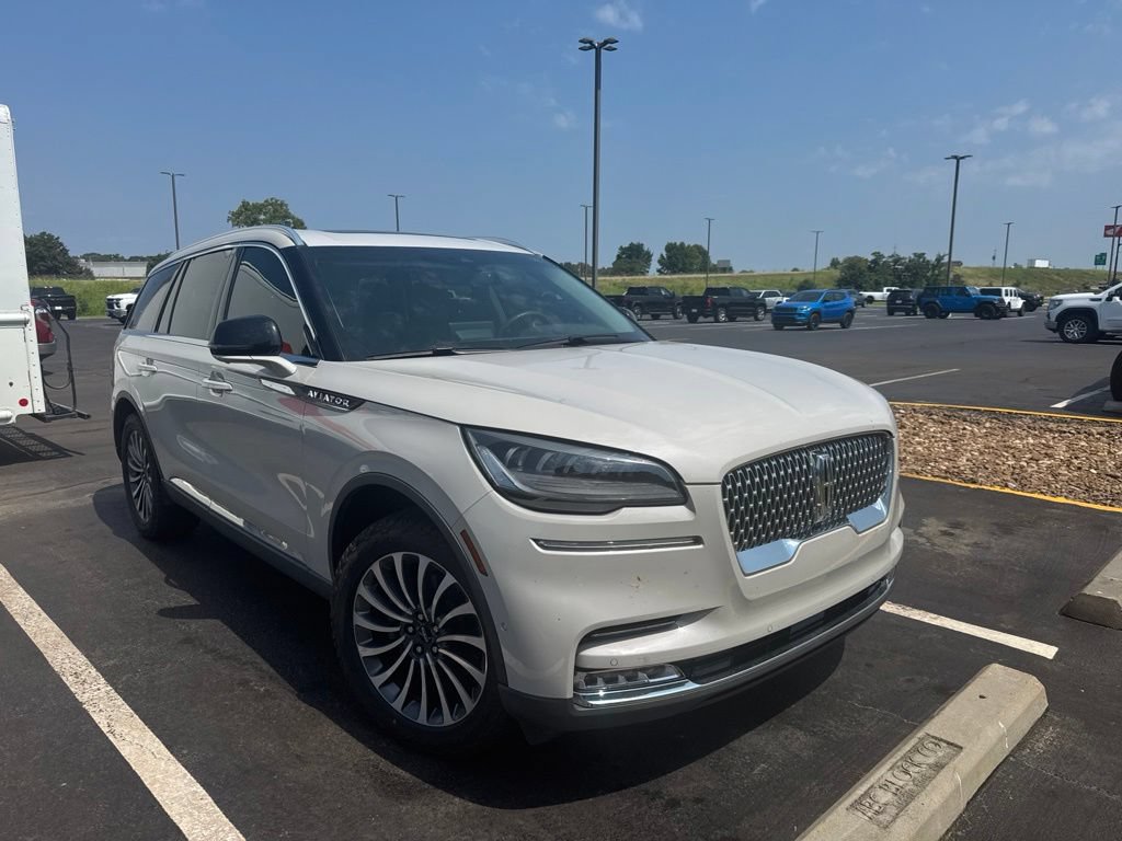Used 2020 Lincoln Aviator Reserve w/ Equipment Group 201A AWD/4WD image 3