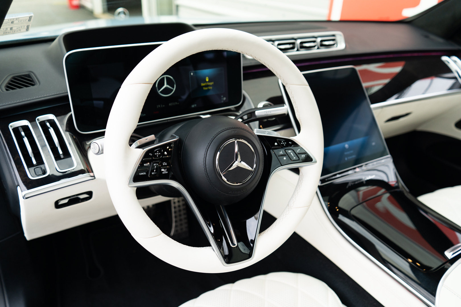 Used 2023 Mercedes-Benz S 500 4MATIC image 12
