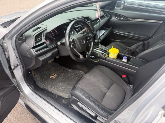 Used 2021 Honda Civic Sport image 2
