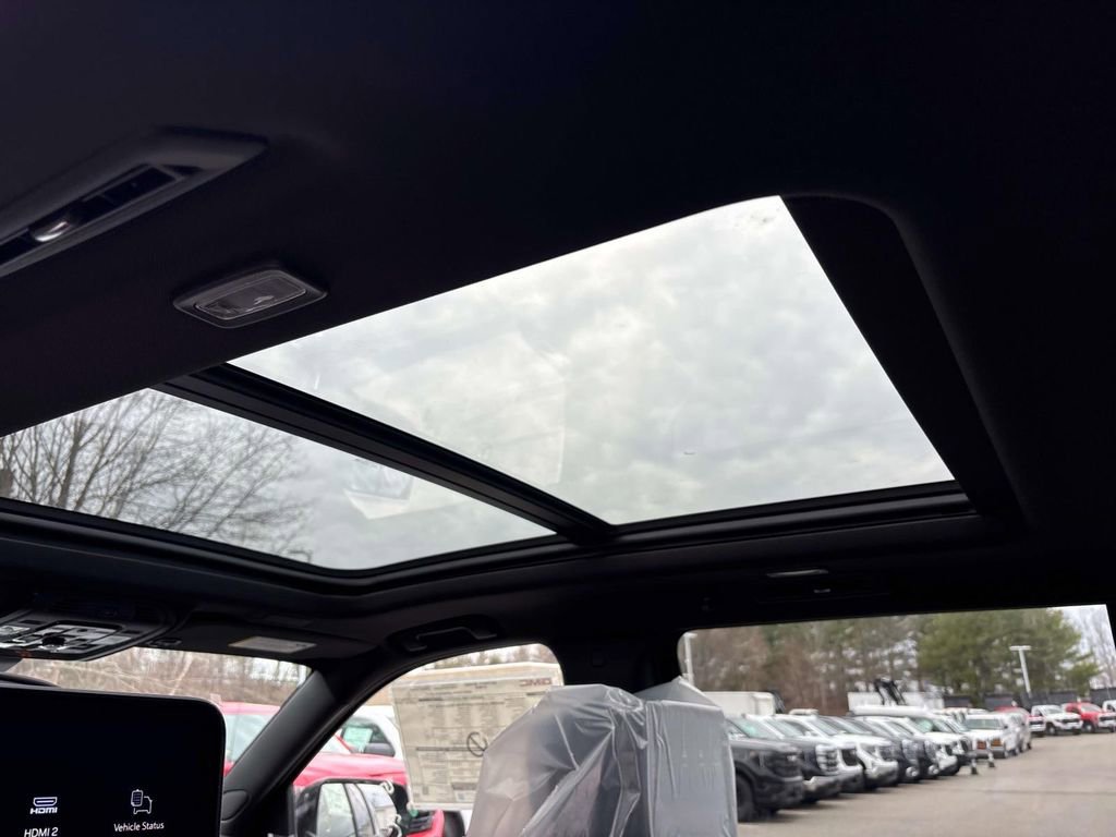 New 2026 GMC Yukon XL Denali Ultimate image 9