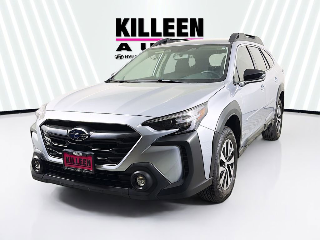 Used 2025 Subaru Outback Premium image 3