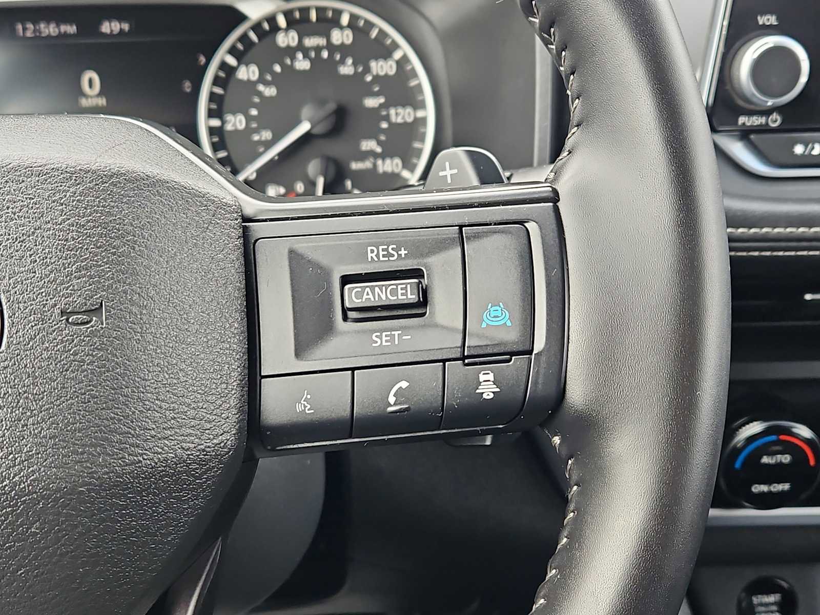 Used 2025 Nissan Rogue SV image 24