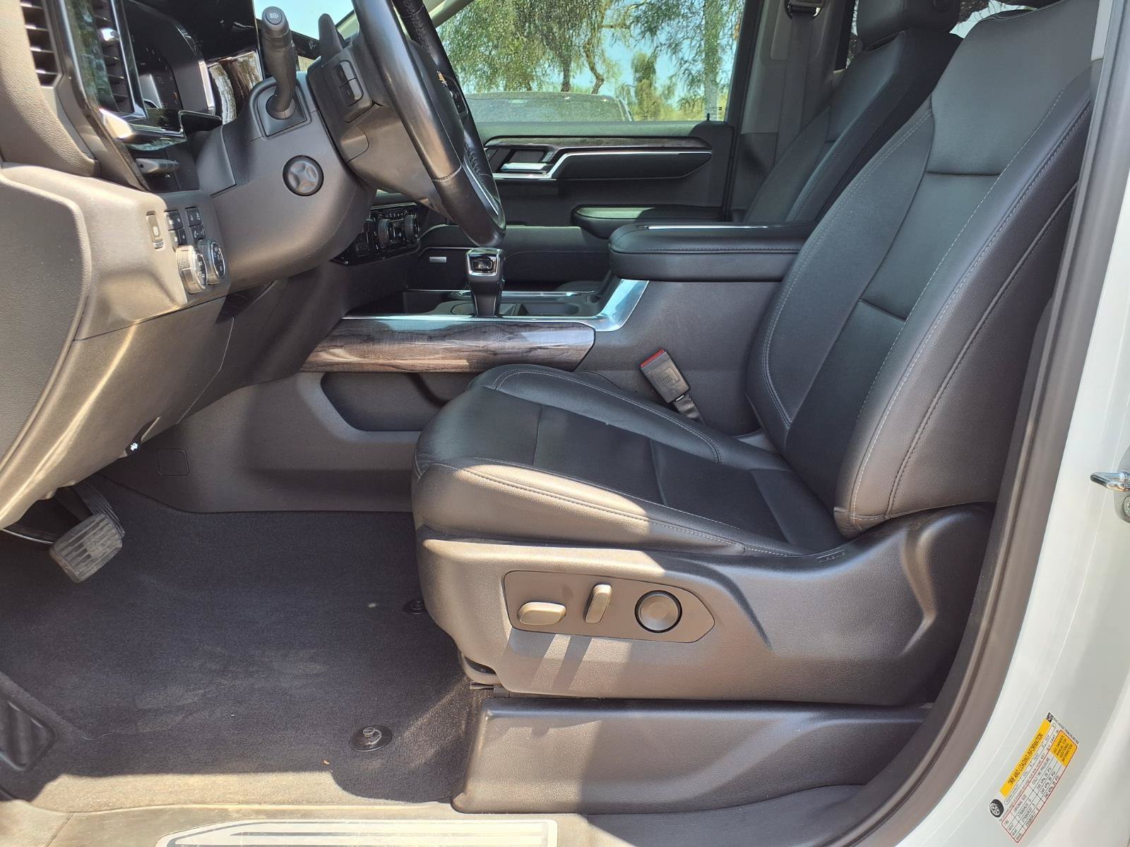 Used 2022 Chevrolet Silverado 1500 LTZ w/ Technology Package AWD/4WD image 22