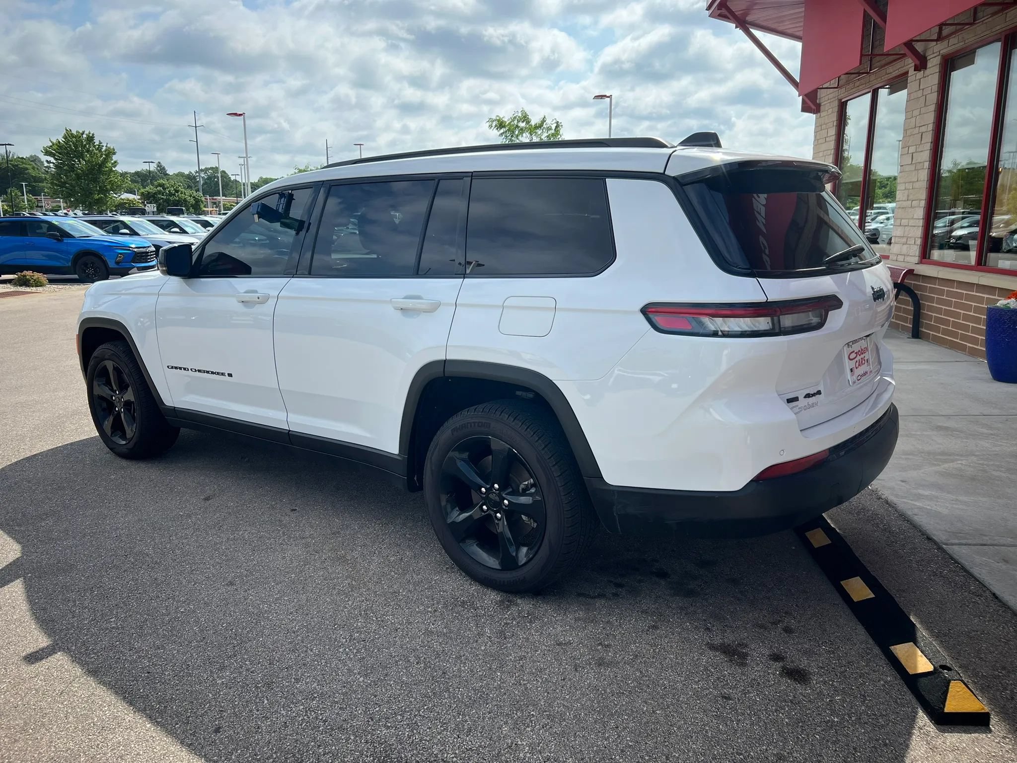 Used 2021 Jeep Grand Cherokee L Laredo AWD/4WD image 5