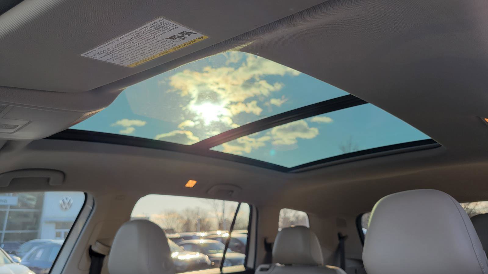 Used 2019 Volkswagen Atlas SEL Premium image 28