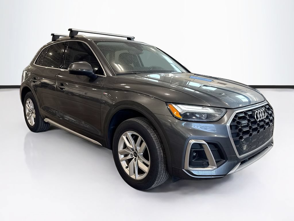Used 2023 Audi Q5 2.0T Premium w/ Convenience Package AWD/4WD image 3