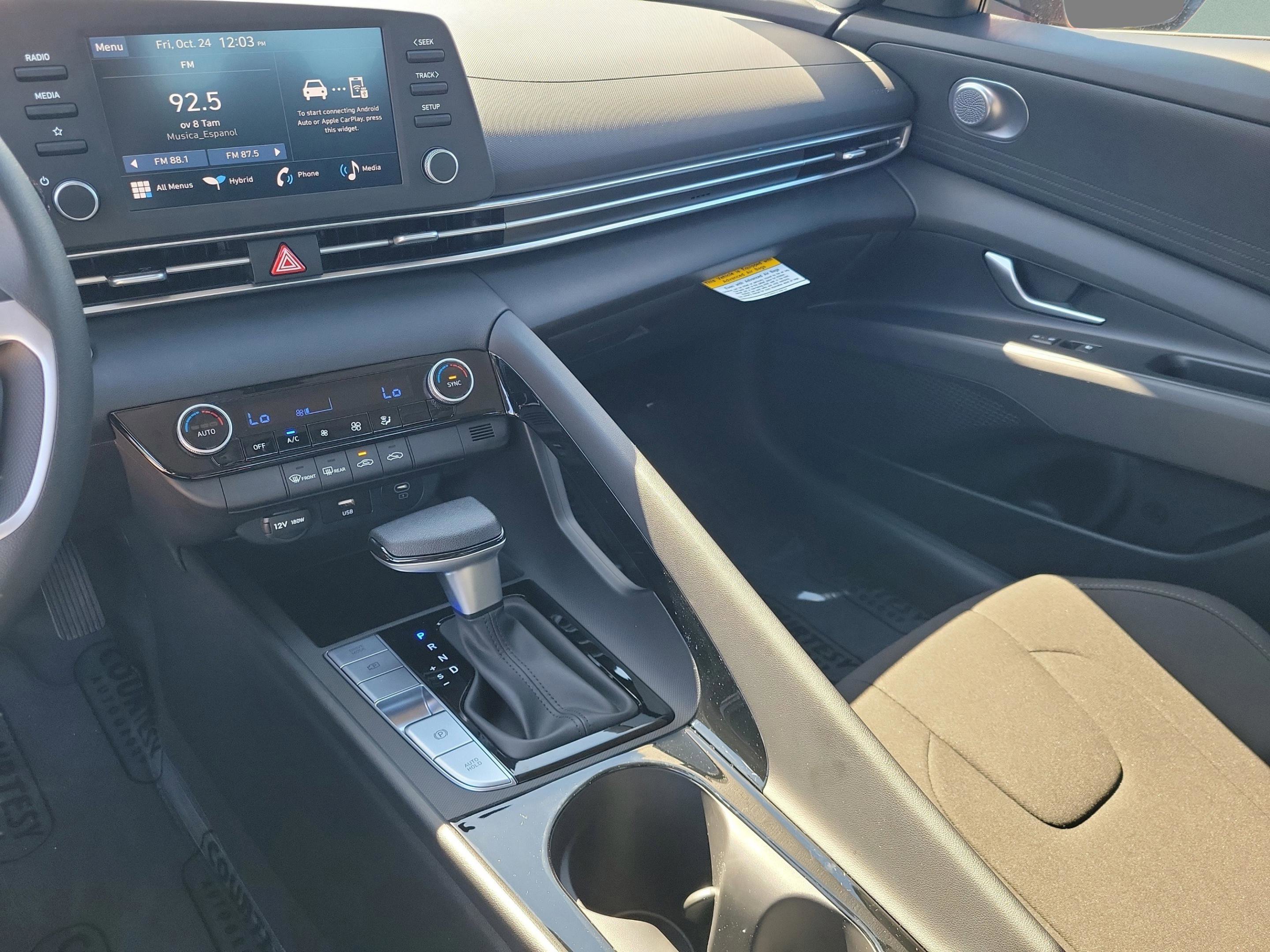 New 2026 Hyundai Elantra Blue image 32