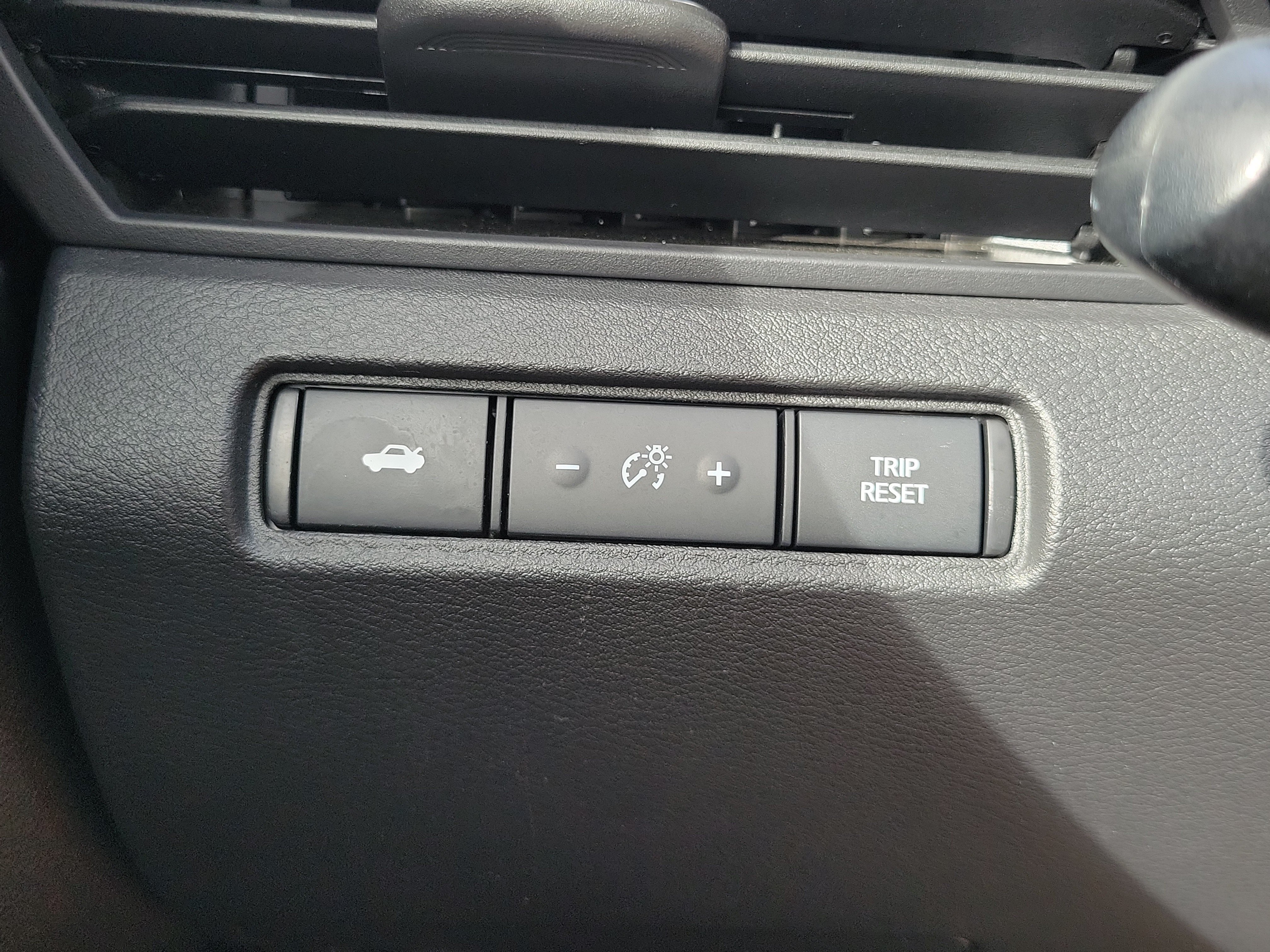 Certified 2025 Nissan Altima 2.5 S FWD image 28