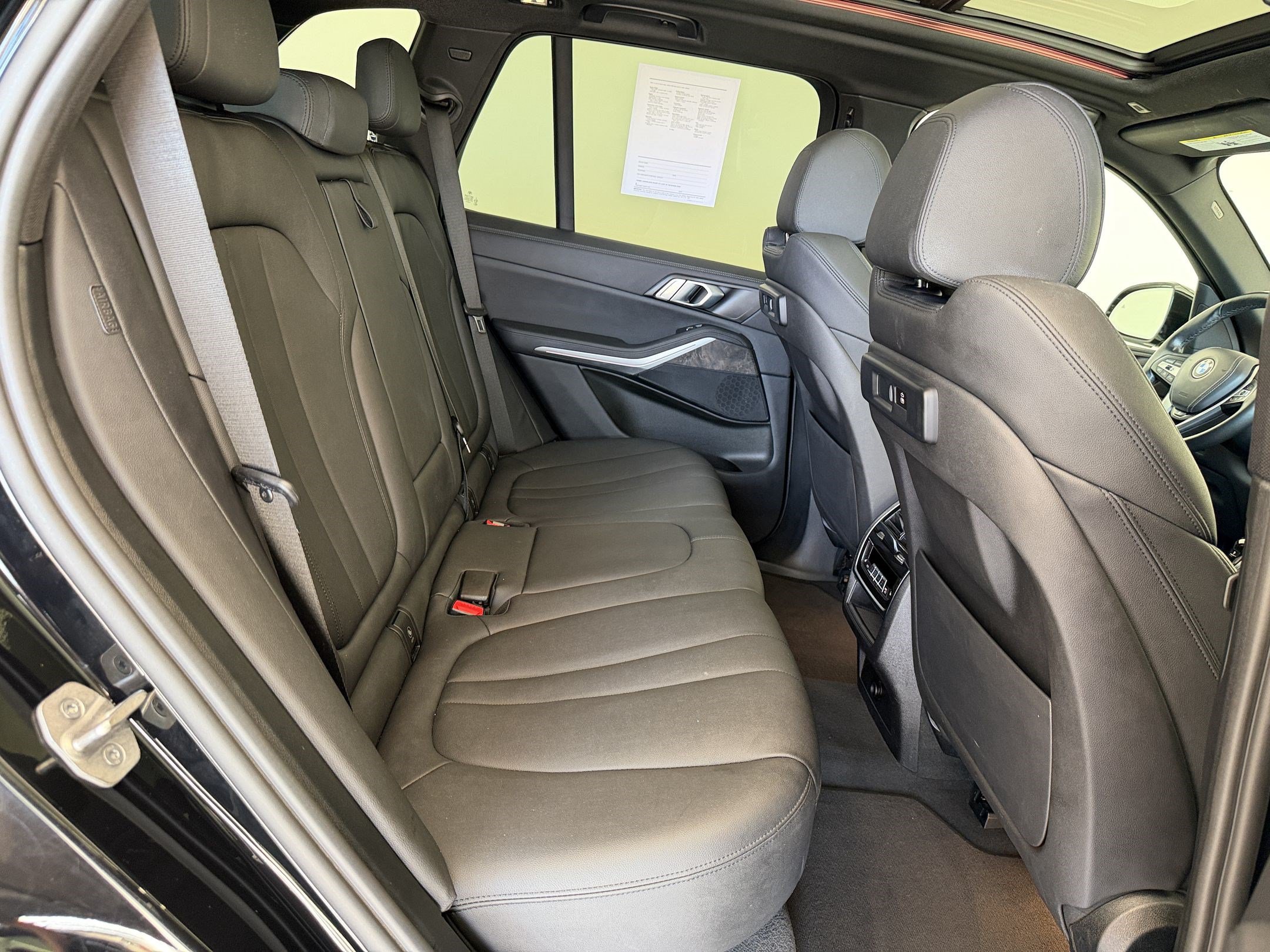 Used 2022 BMW X5 xDrive40i w/ Climate Comfort Package AWD/4WD image 31