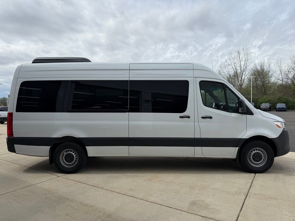 Used 2025 Mercedes-Benz Sprinter 2500 image 4