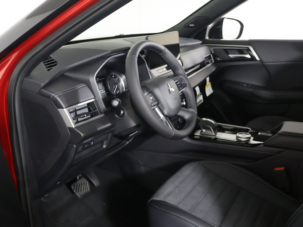 New 2026 Mitsubishi Outlander LE FWD image 24