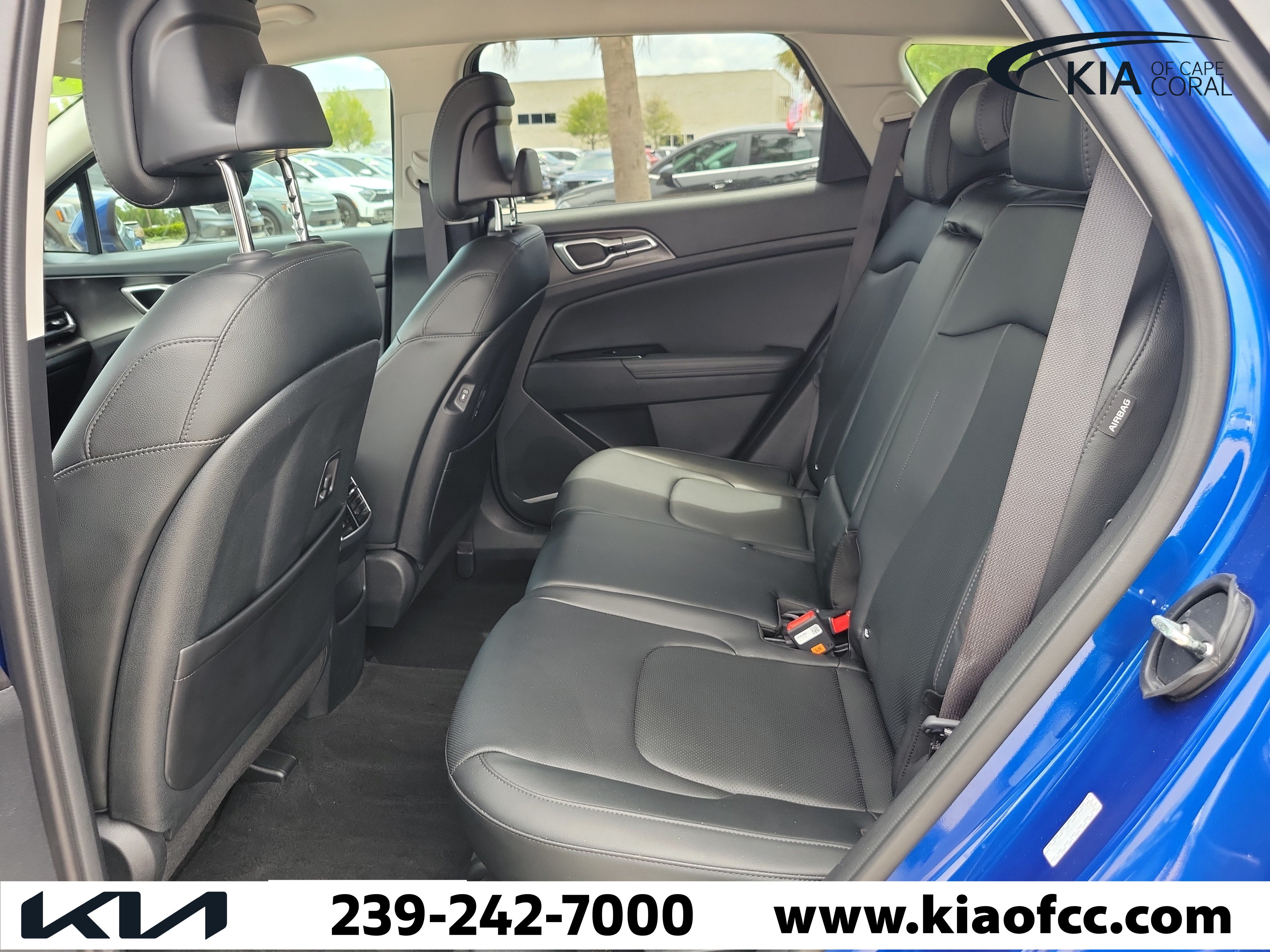 Certified 2025 Kia Sportage EX FWD image 11